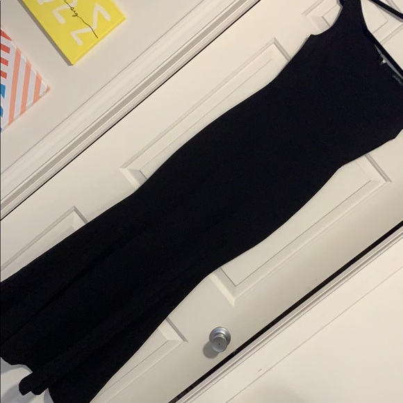 Black mermaid style gown off shoulder size 5 - Picture 4 of 5